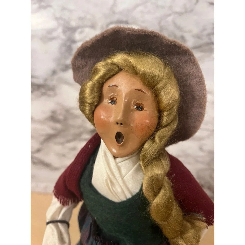 Byers Choice Caroler 1997 Woman Cries Of London Milk Maid Woman Farm Fresh
